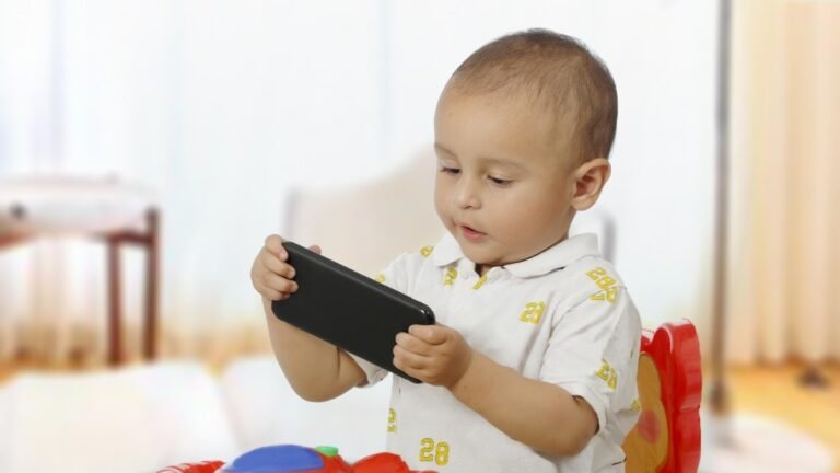 Screen time before age 2 can delay language, disrupt sleep: Landmark study