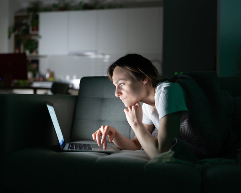 Night owls have poorer metabolic health even when they eat the same calories Night owls have poorer metabolic health even when they eat the same calories