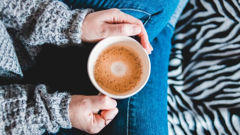 Coffee and 20-minute nap a productivity hack? Sleep, gut experts explain Coffee and 20-minute nap a productivity hack? Sleep, gut experts explain
