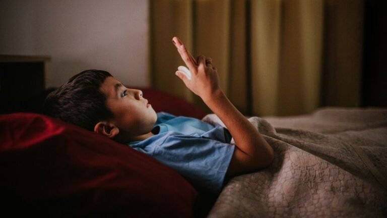 Battling with kids over devices? Here are the best ways to enforce screen time rules | CNN