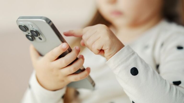 New surgeon general’s advisory raises alarm about screen time risks for kids and teens | CNN New surgeon general’s advisory raises alarm about screen time risks for kids and teens | CNN