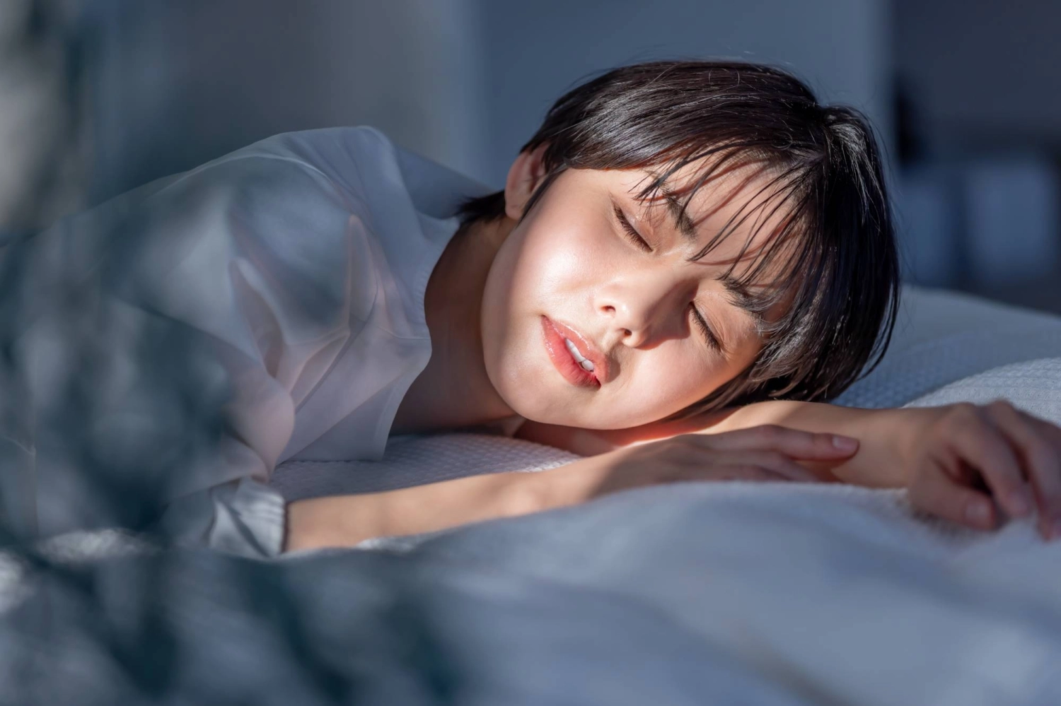 A chronic sleep shortage raises the risk of diabetes, high blood pressure and severe brain and heart conditions, experts say.