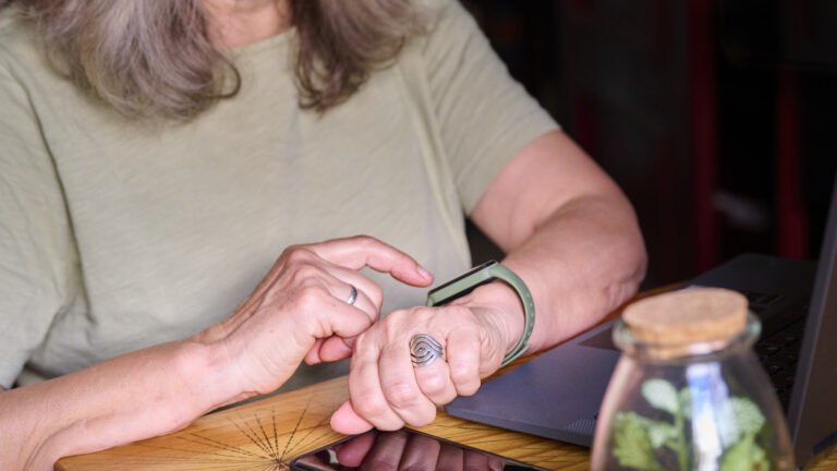 This New Wearable Tech Program Might Save Lives During The Next Global Heatwave - BGR