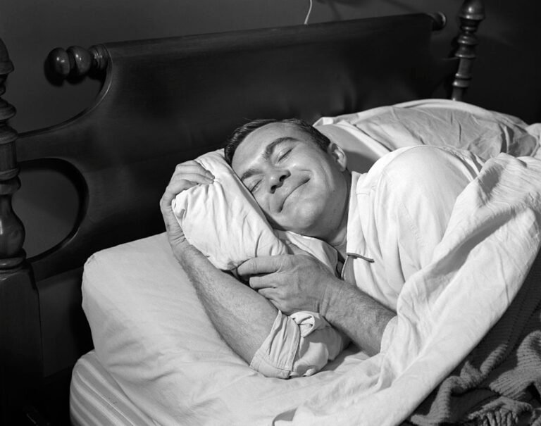 The only sleep tracker metrics worth paying attention to, according to sleep experts The only sleep tracker metrics worth paying attention to, according to sleep experts
