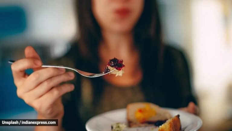 Why eating late at night can cause a blood sugar spike