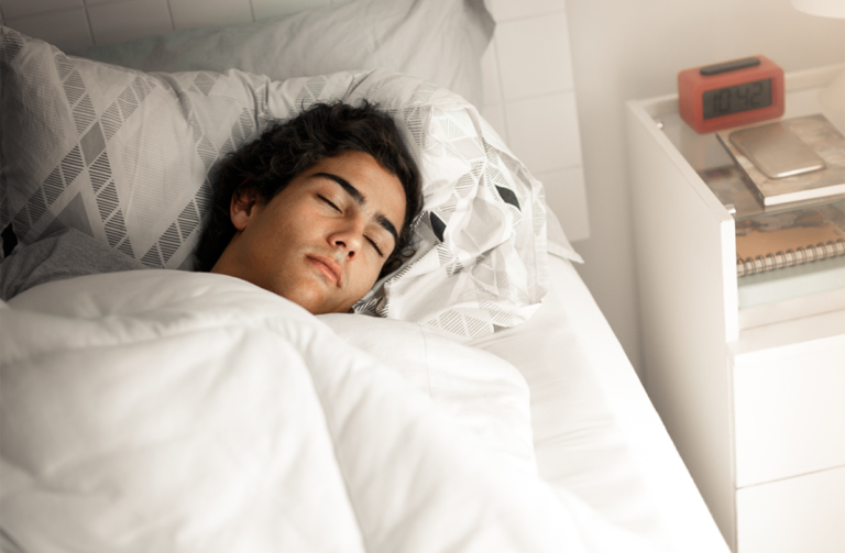 Later sleep and wake times tied to poor diet and sedentary behavior in teens