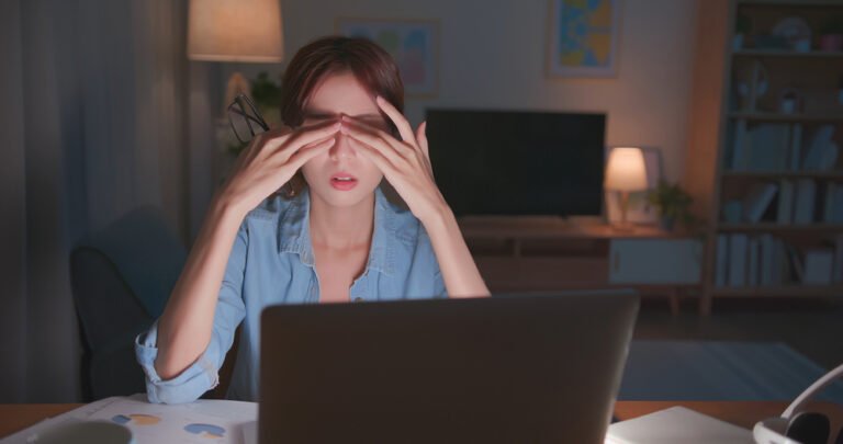 Morning types vs evening types: who gets less sleep?