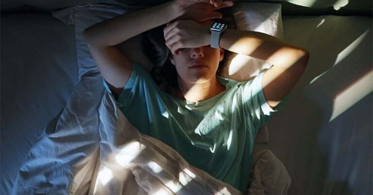 Insomnia: Is Your Sleep App Helping or Just Stressing You Out? Insomnia: Is Your Sleep App Helping or Just Stressing You Out?
