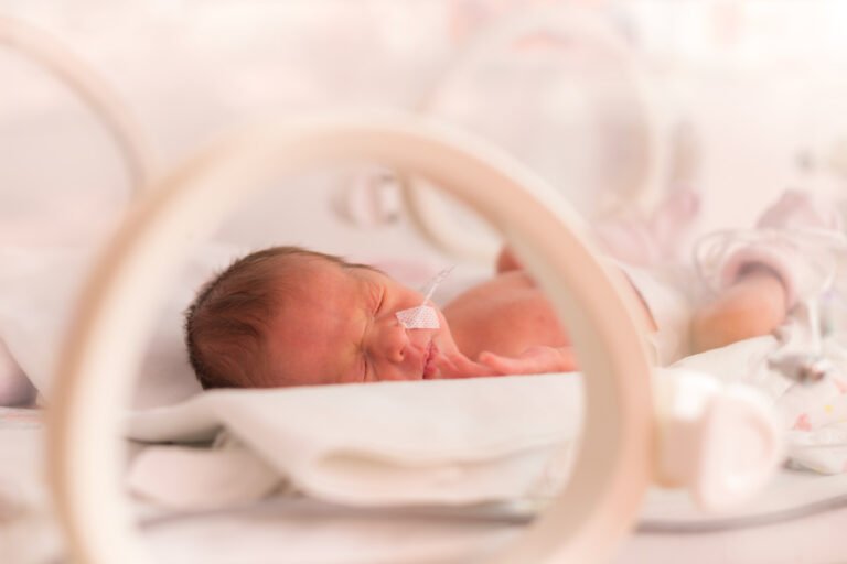 Gut microbiome features predict devastating disease affecting preemies | WashU Medicine