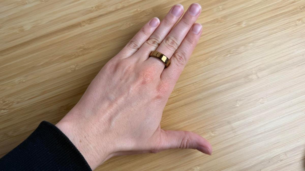 Oura Ring 5 on hand
