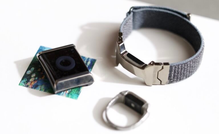The 3-in-1 Alloop Wearable Could Replace Both Your Wellness Wristband and Ring - CNET