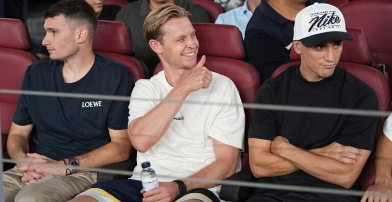 Frenkie de Jong shares fitness update as Barcelona star steps up recovery from knee injury