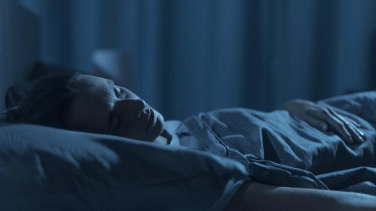Too noisy, too hot or too bright? Sleep environment matters for young adults | Penn State University Too noisy, too hot or too bright? Sleep environment matters for young adults | Penn State University