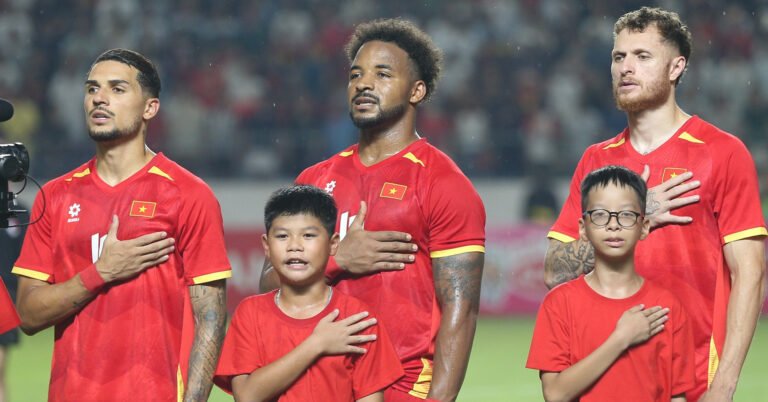 Vietnam's Xuan Son faces Asian Cup fitness race after injury setback
